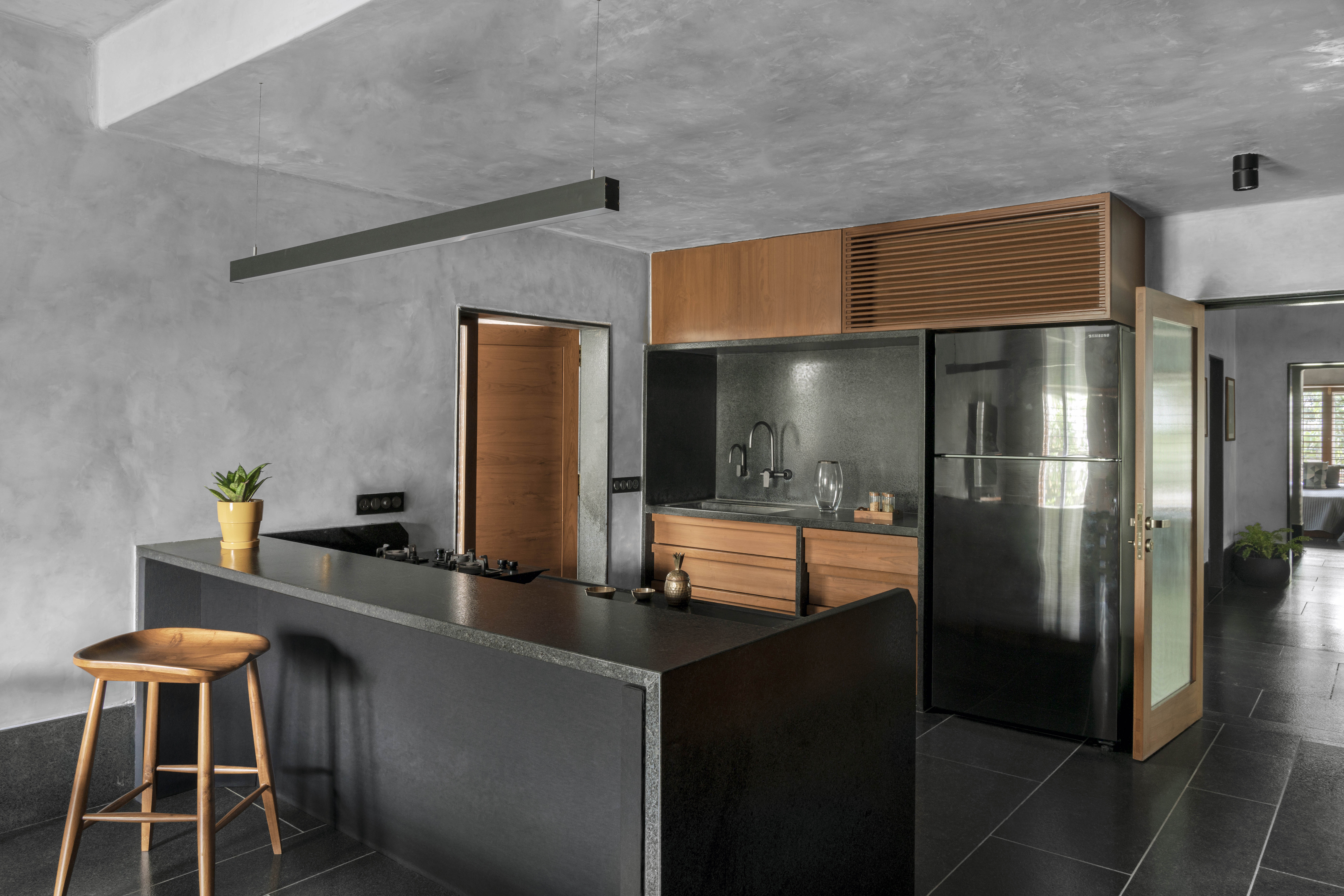 T House Article 1