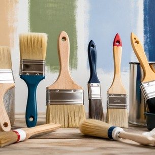 How to choose the right paint brush for every painting project | Asian Paints How to choose the right paint brush for every painting project | Asian Paints