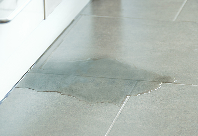 Close Photo Flooded Floor Kitchen Water - Asian Paints