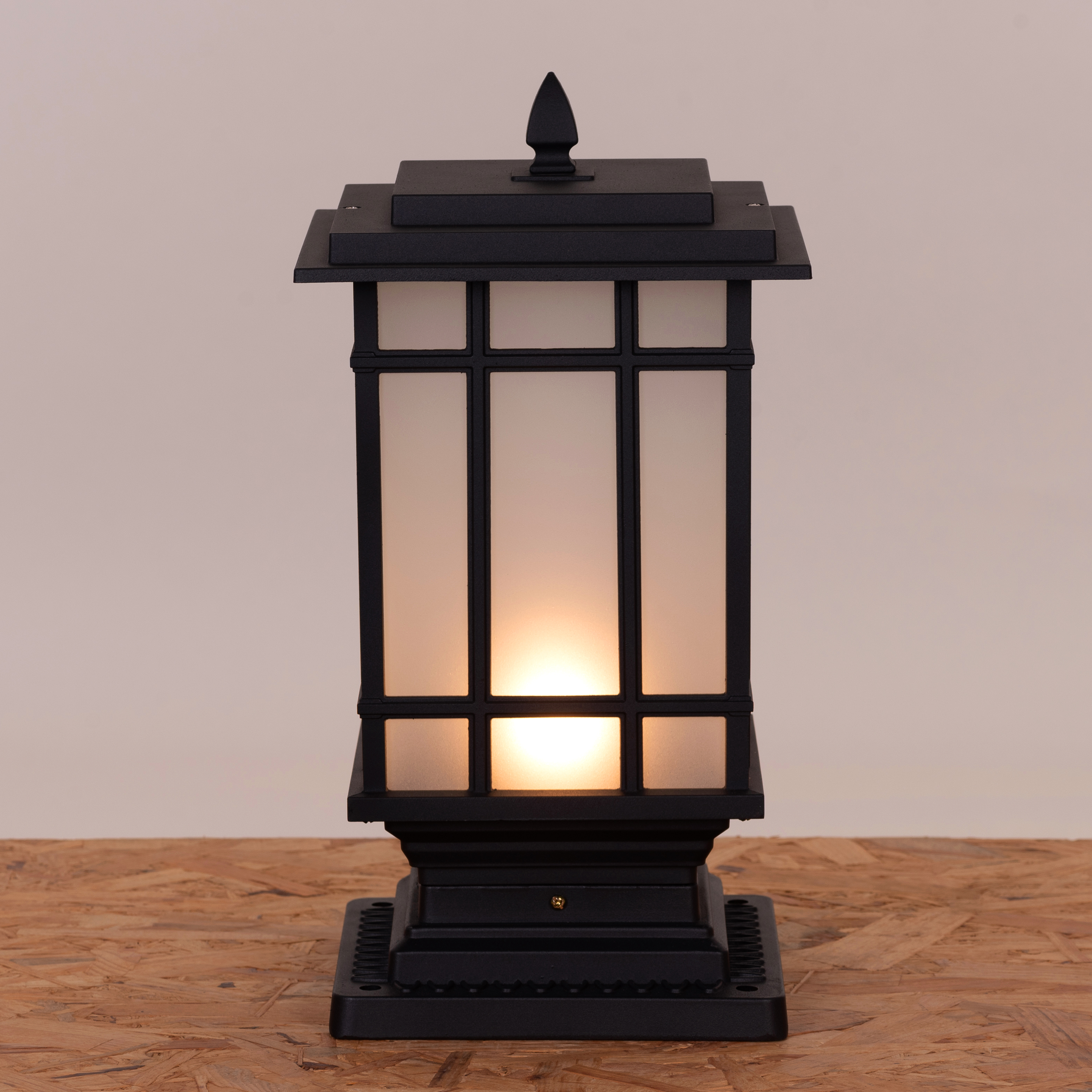 Pulsar Outdoor Gate Light