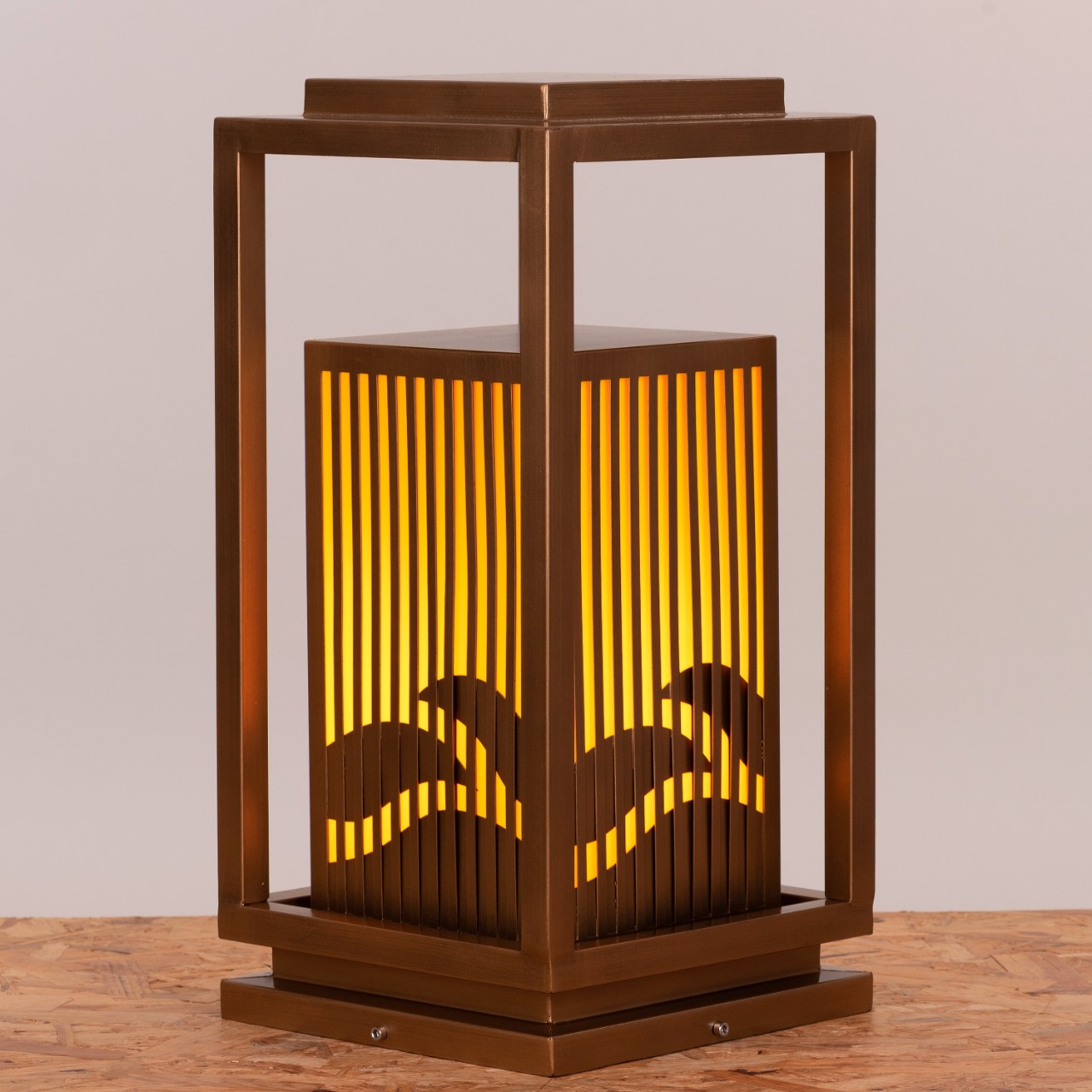 Crack Of Dawn Gate Light